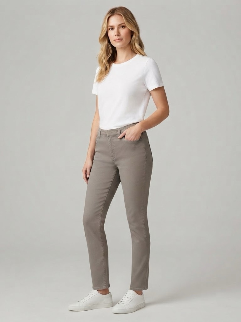 Democracy Women's Straight-Leg Ankle Jeans in Taupe Size 12